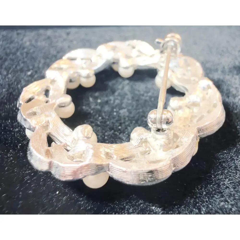 Vintage Silver-Tone Leaf Wreath Brooch with Faux Pearls | Mid-Century Circle Pin